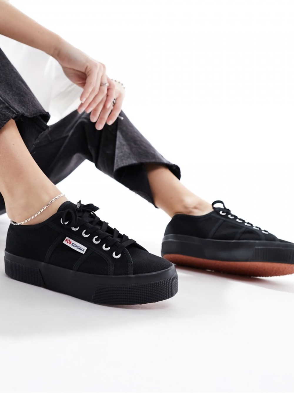Superga 2790 flatform trainers in black canvas